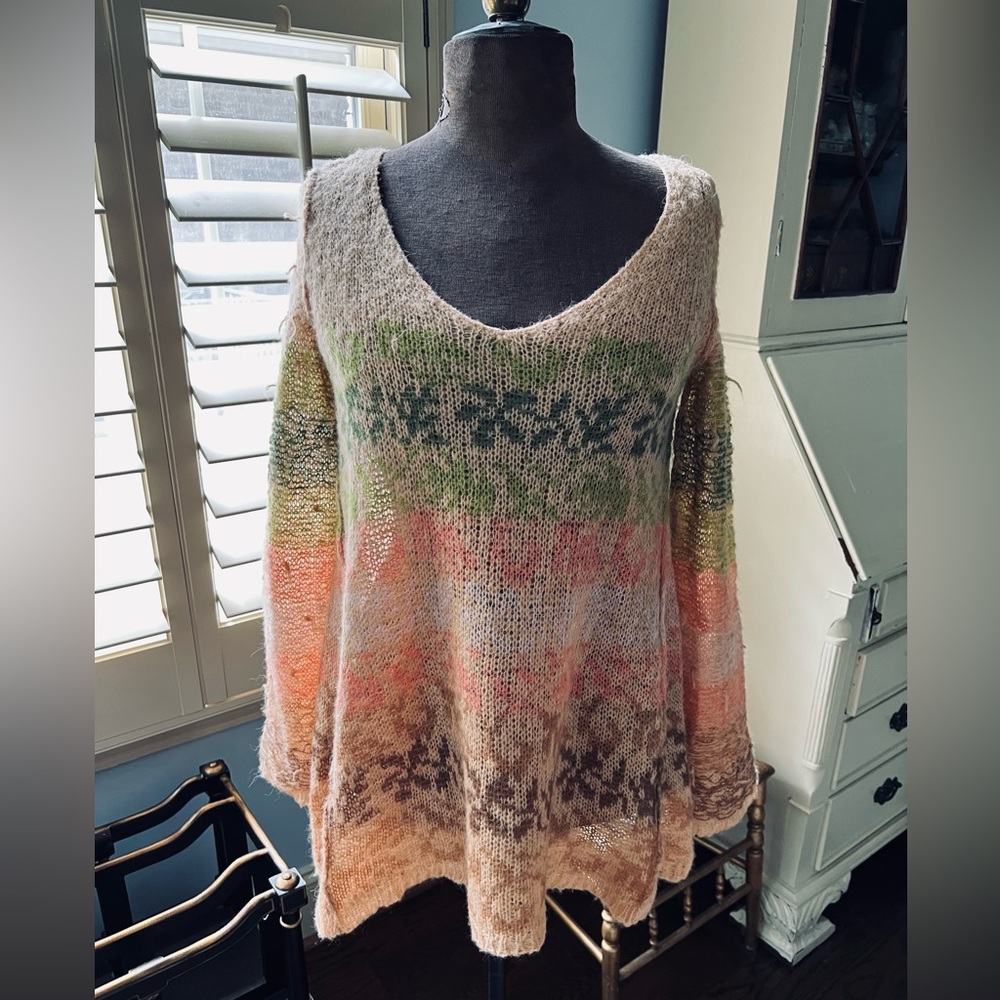 Free People lightweight sweater, a-line, wide scoop neckline, sz Small NWOT